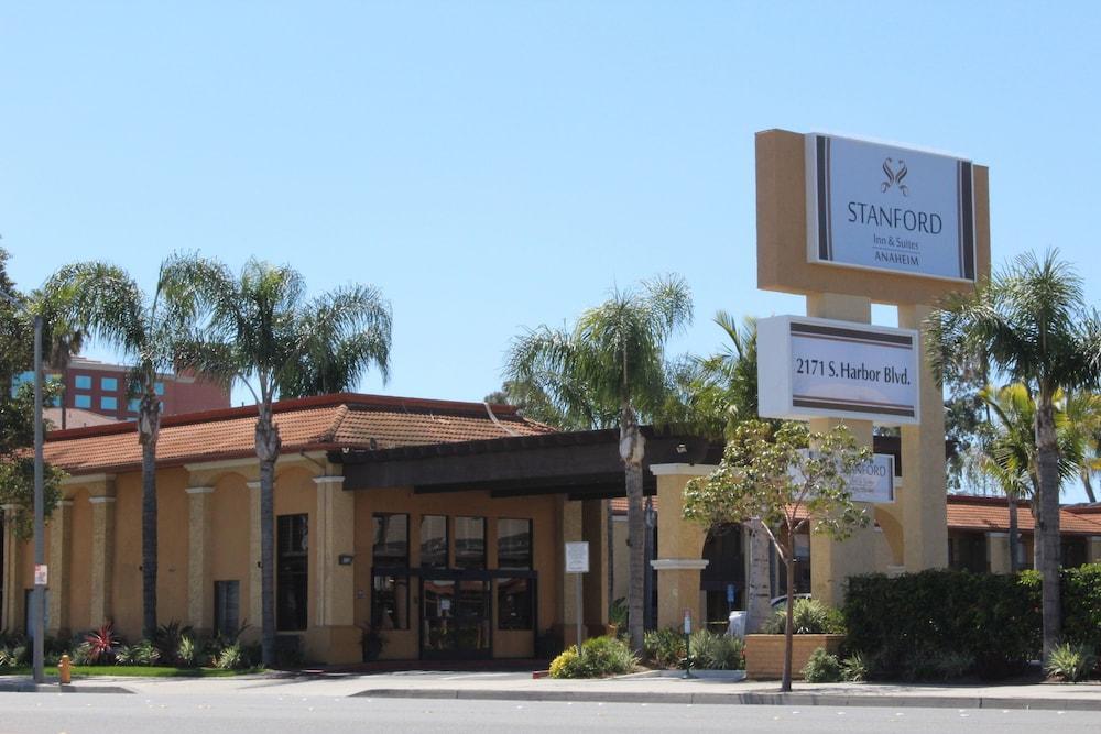 Stanford Inn & Suites Anaheim Exteriér fotografie