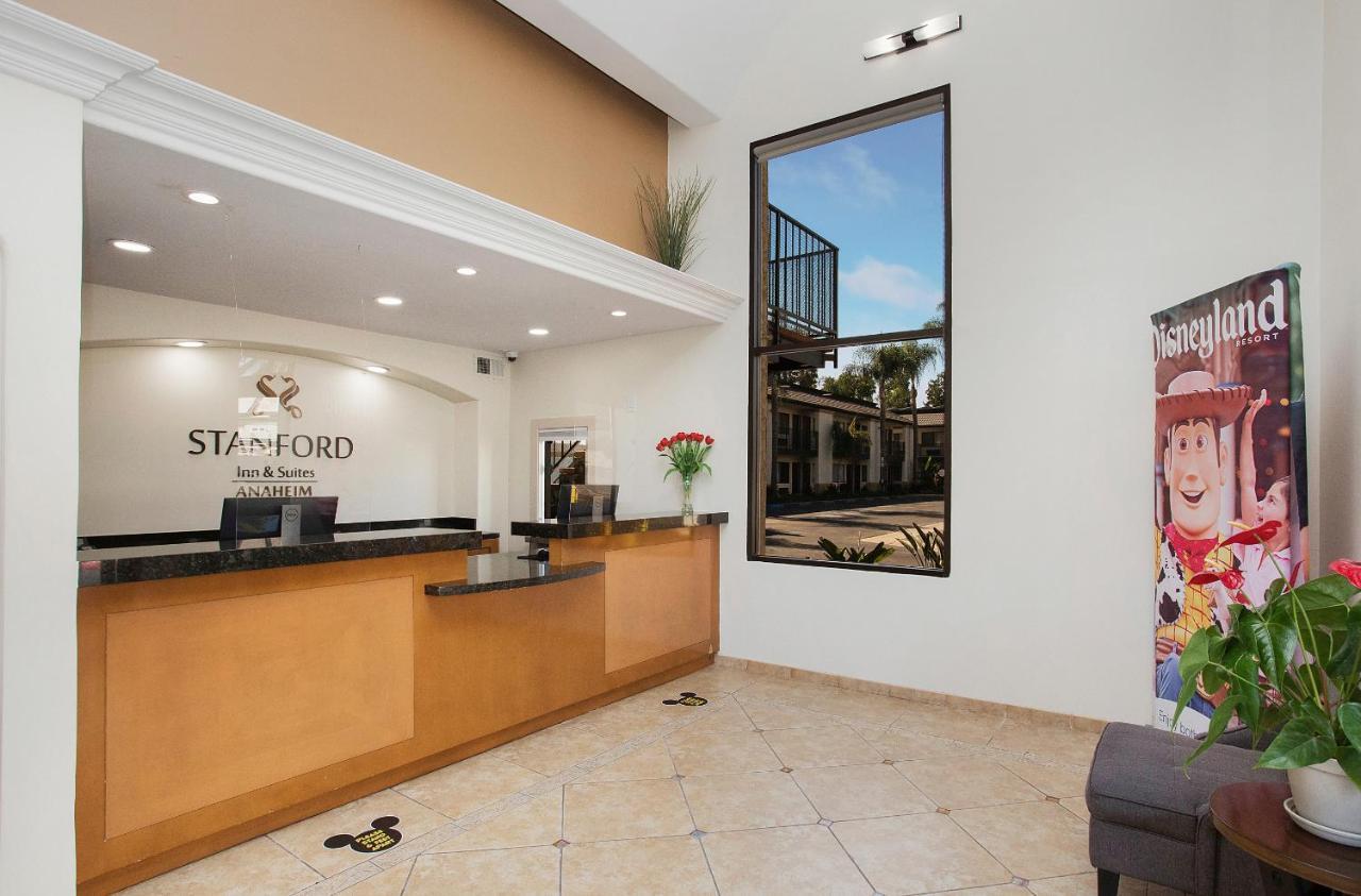 Stanford Inn & Suites Anaheim Exteriér fotografie
