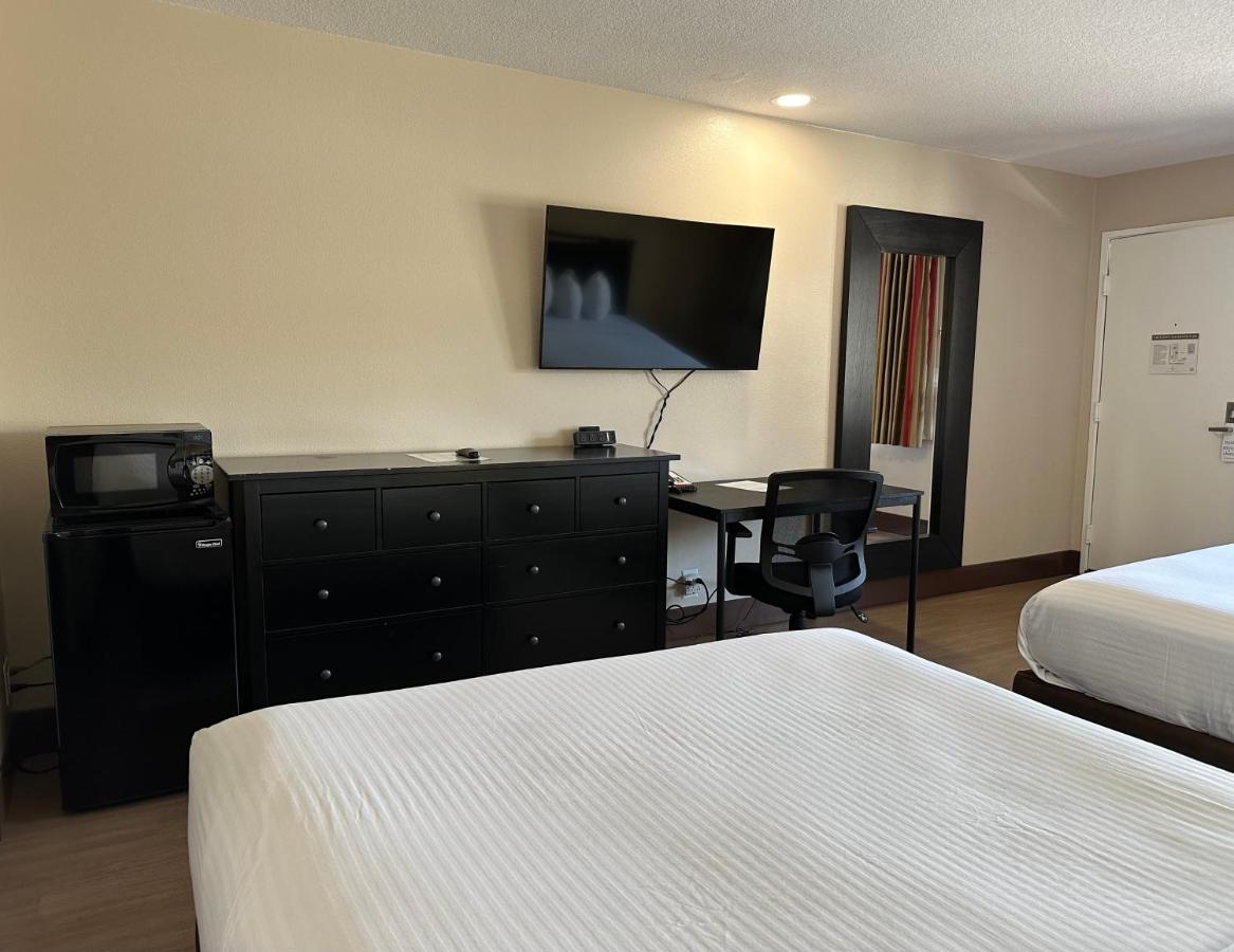 Stanford Inn & Suites Anaheim Exteriér fotografie